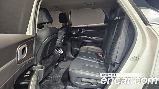 Kia Sorento 2023 — Фото 12/20