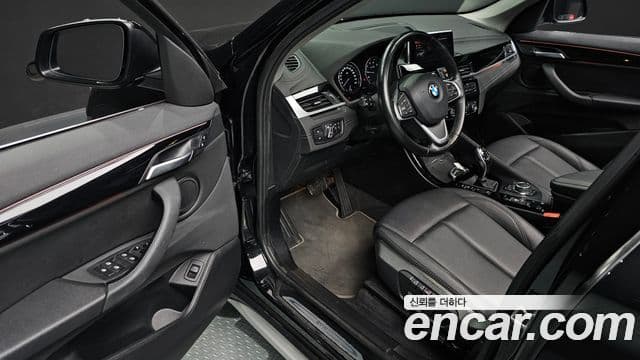 BMW X1 2022 — Фото 10/20