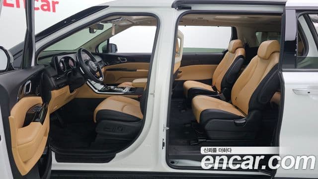 Kia Carnival 2022 — Şəkil 18/20