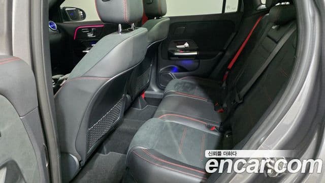 Mercedes-Benz GLA-Class 2023 — Şəkil 8/20