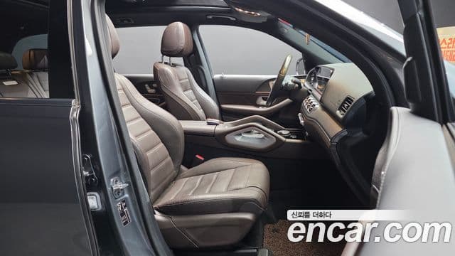 Mercedes-Benz GLS-Class 2022 — Photo 19/31