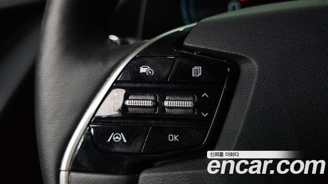 Kia Niro 2023 — ფოტო 15/20