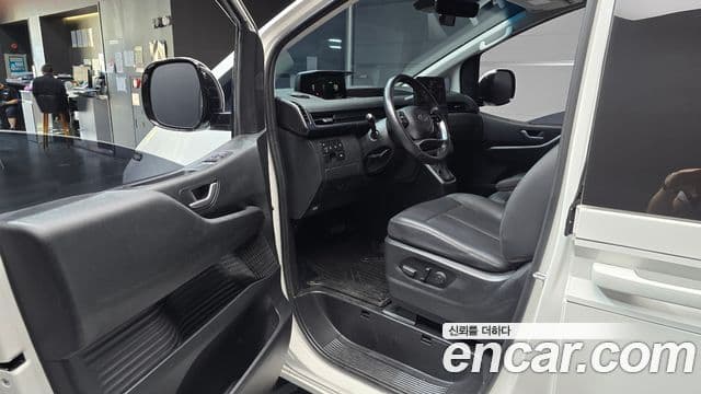 Hyundai Staria 2023 — Фото 10/20