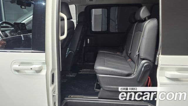 Hyundai Staria 2023 — Фото 12/20