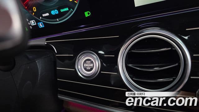 Mercedes-Benz E-Class 2021 — фото 20 из 20