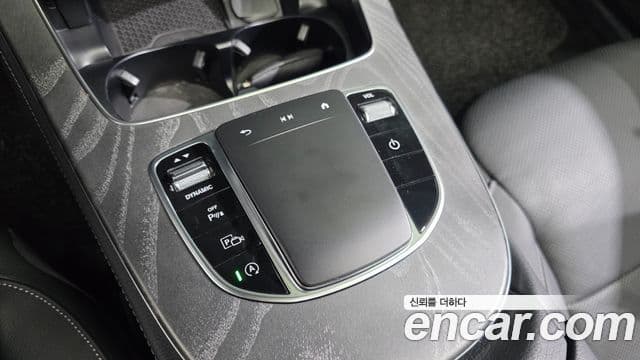 Mercedes-Benz E-Class 2022 — Şəkil 18/20