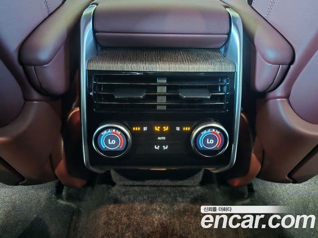 Land Rover Range Rover 2025 — Фото 13/20