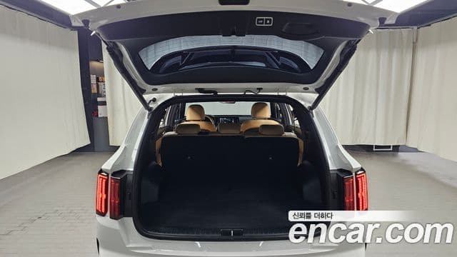 Kia Sorento 2023 — Şəkil 20/20