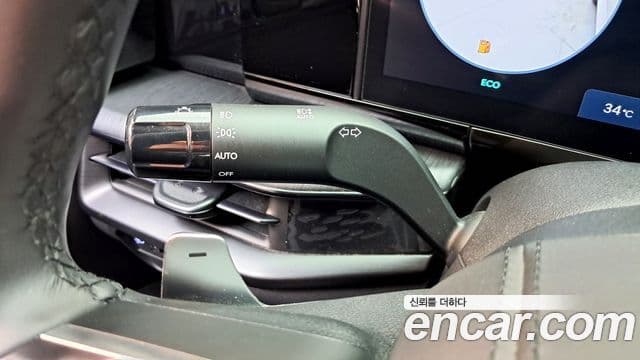 Hyundai Grandeur Hybrid 2023 — Photo 24/34