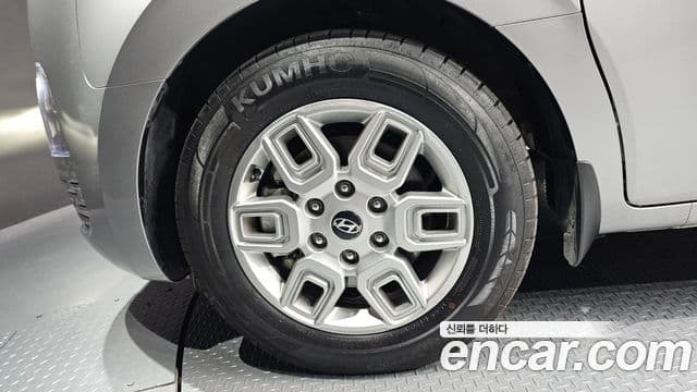 Hyundai Staria 2025 — фото 5 из 20