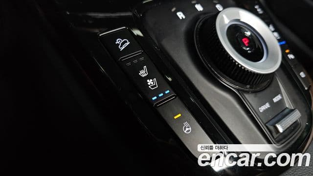 Kia Seltos 2024 — ფოტო 19/20