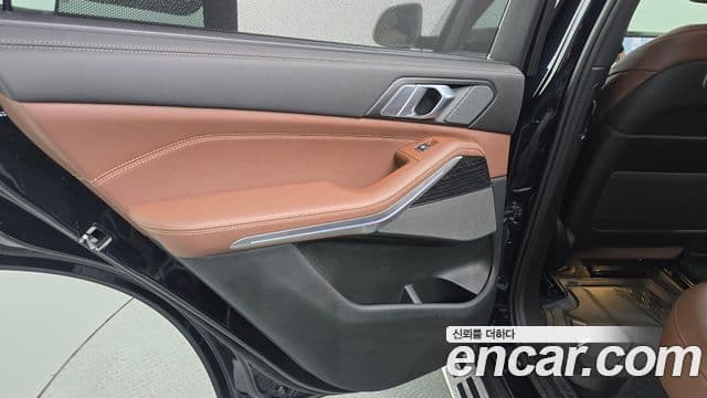 BMW X5 2024 — Photo 28/33