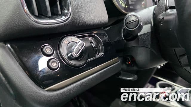 Mini Cooper Countryman 2023 — ფოტო 22/30