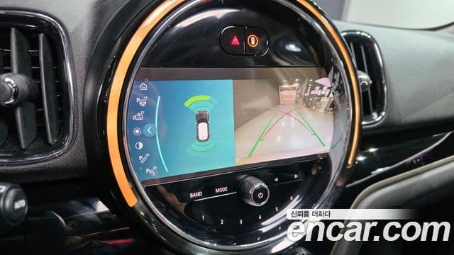 Mini Cooper Countryman 2023 — ფოტო 15/30