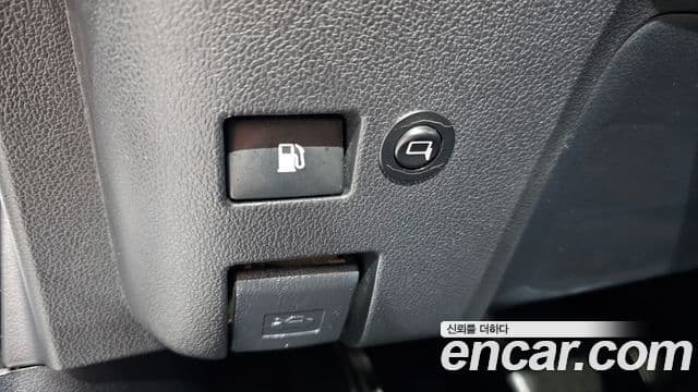Toyota Prius 2022 — Şəkil 19/20