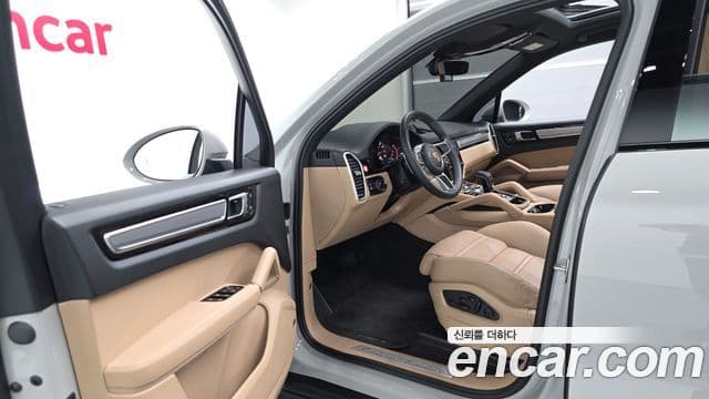 Porsche Cayenne 2023 — Şəkil 10/20