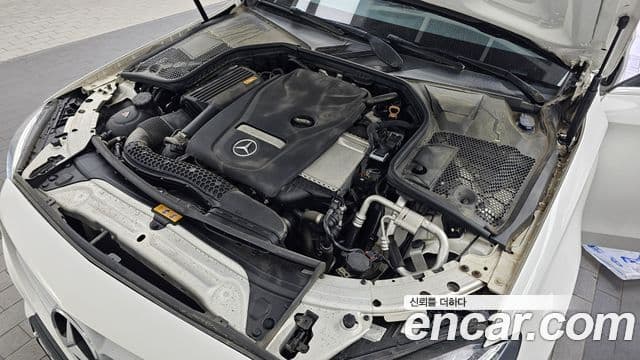 Mercedes-Benz C-Class 2018 — Şəkil 17/29