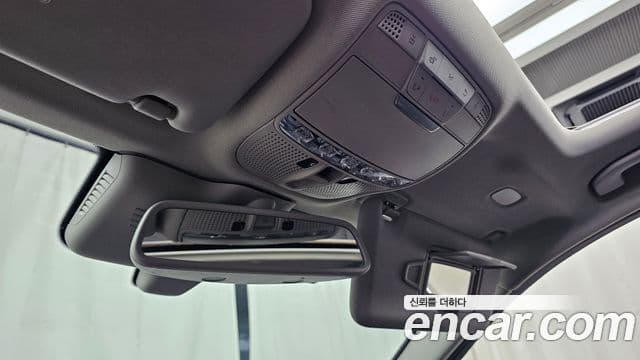 Mercedes-Benz C-Class 2018 — Şəkil 14/29