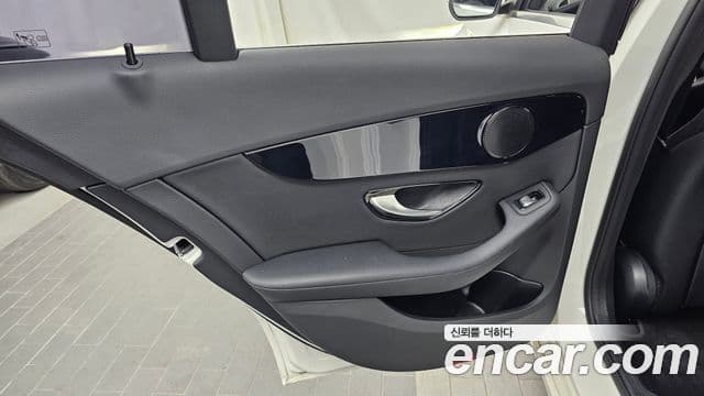 Mercedes-Benz C-Class 2018 — Şəkil 5/29