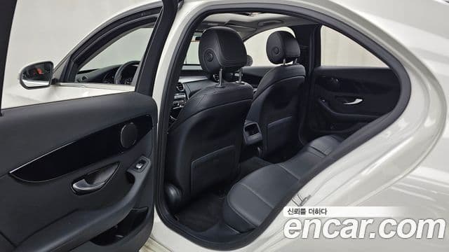 Mercedes-Benz C-Class 2018 — Şəkil 2/29