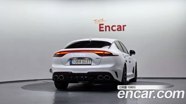 Kia Stinger 2021 — Фото 4/20