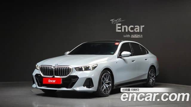 BMW 5 Series, 2024