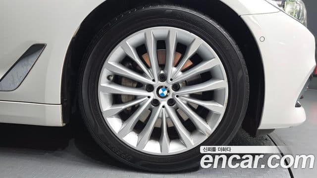 BMW 5 Series 2020 — фото 5 из 20