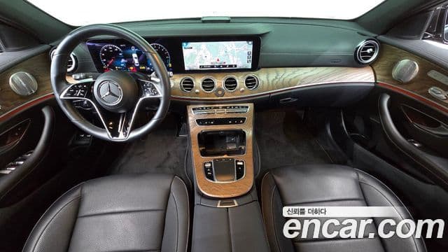 Mercedes-Benz E-Class 2021 — Фото 7/20