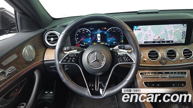 Mercedes-Benz E-Class 2021 — Фото 13/20