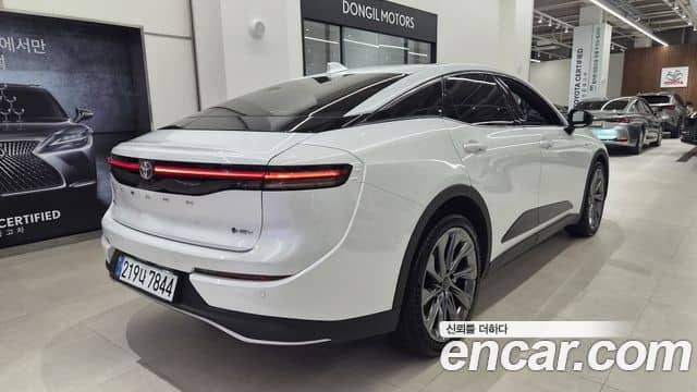 Toyota Crown Crossover, 2025