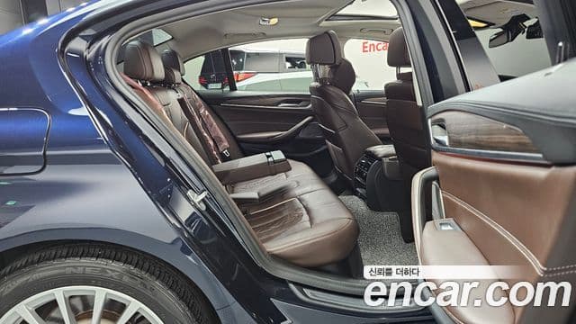 BMW 5 Series 2020 — ფოტო 11/20