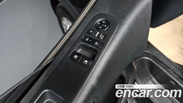 Hyundai Staria 2025 — ფოტო 13/20