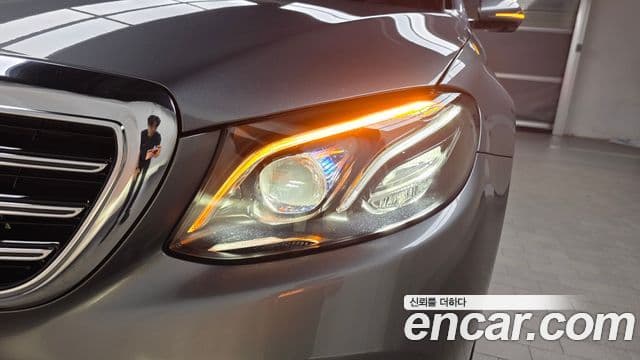 Mercedes-Benz E-Class 2019 — Şəkil 10/31
