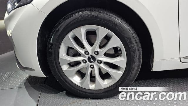 Kia K8 2023 — фото 5 из 20