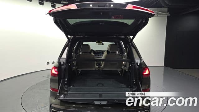 BMW X7 2022 — ფოტო 20/20