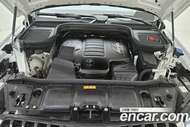 Mercedes-Benz GLE-Class 2025 — Photo 18/20