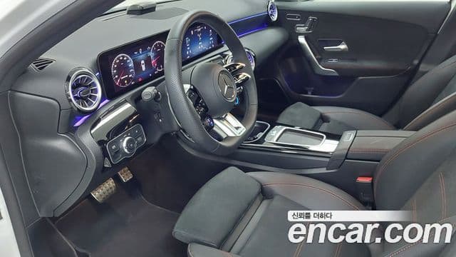 Mercedes-Benz A-Class 2025 — ფოტო 7/17