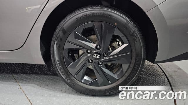 Hyundai Avante 2022 — ფოტო 5/20
