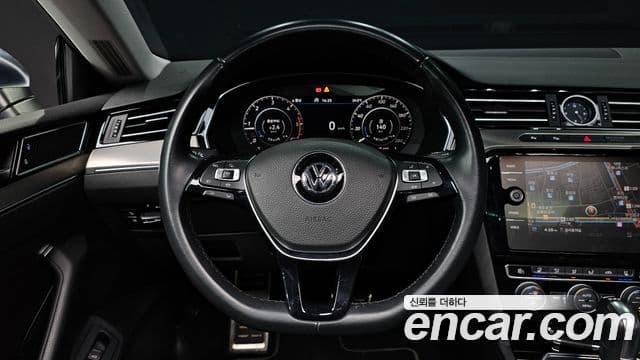 Volkswagen Arteon 2019 — Şəkil 13/20