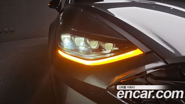 Hyundai Sonata Hybrid 2022 — ფოტო 25/31