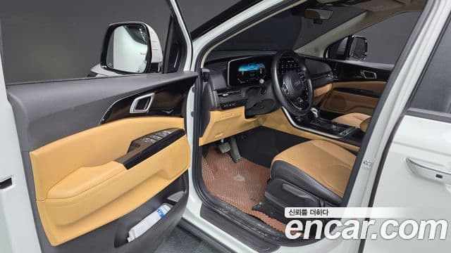 Kia Carnival 2021 — Фото 10/20