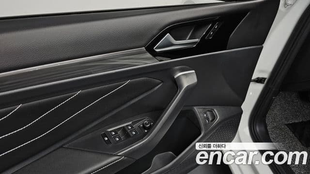 Volkswagen Jetta 2024 — Şəkil 18/20