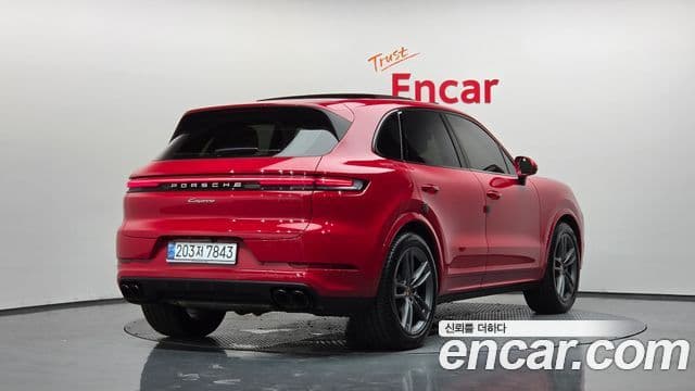 Porsche Cayenne 2024 — ფოტო 2/20