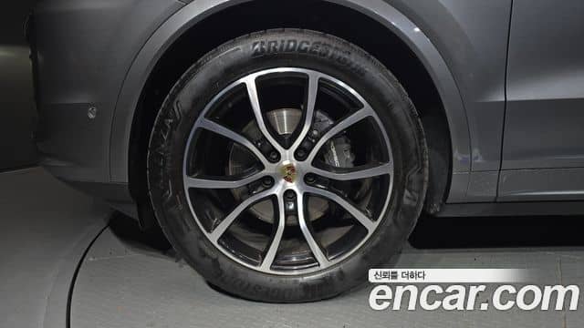 Porsche Cayenne, 2024