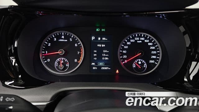 Kia K5 2021 — Şəkil 8/20