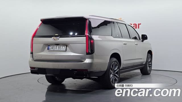 Cadillac Escalade 2023 — ფოტო 2/20