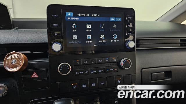 Hyundai Staria 2022 — ფოტო 14/20