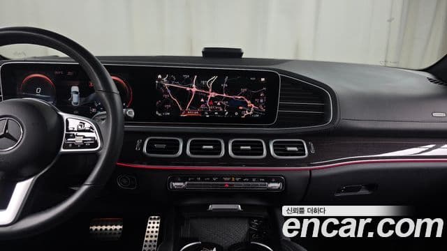 Mercedes-Benz GLE-Class 2021 — Фото 14/20