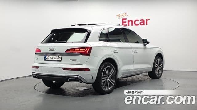Audi Q5 2023 — Şəkil 2/20