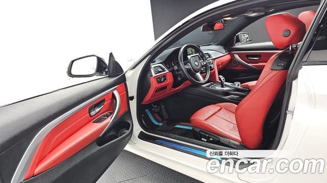 BMW 4 Series 2018 — Şəkil 9/20